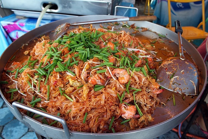 Street food Pad Thai