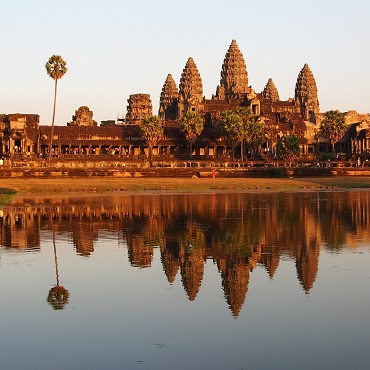 Angkor Wat | Top 3 Indocina | Vicky T on Unsplash