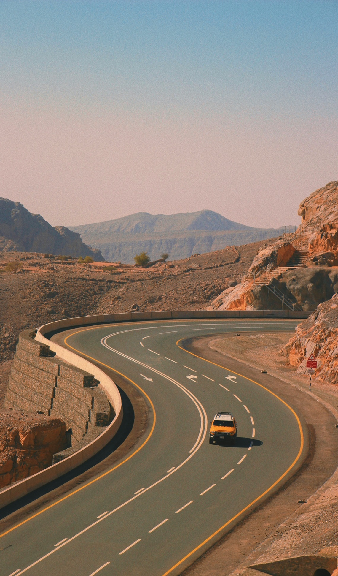 Viaggio on the road in Oman | #Oman #viaggigiovani Viaggio in Oman | Emma Harrisova on Unsplash | Viaggigiovani.it