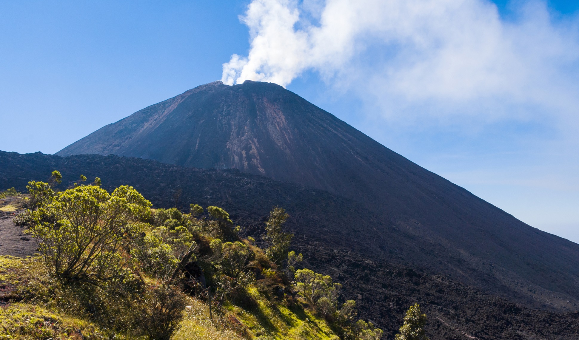 Pacaya Volcano | Shutterstock | Viaggigiovani.it