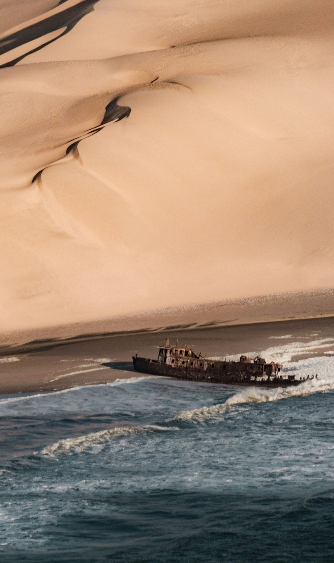 Skeleton Coast | #Namibia #viaggigiovani Skeleton Coast | Consigli Viaggio Namibia | Joshua Kettle on Unsplash | Viaggigiovani.it