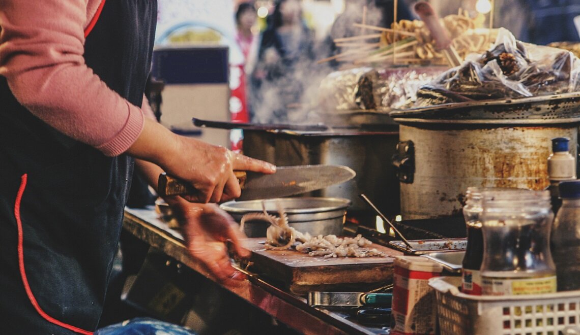 Assaggiare street food a Seoul | Viaggigiovani.it