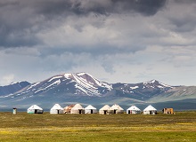 Lago Son Kul | #viaggigiovani #ViaggiKirghizistan Lago Son Kul