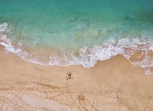 Rilassarsi su una delle splendide spiagge di La Graciosa | Jorge Fernandez Salas on Unsplash