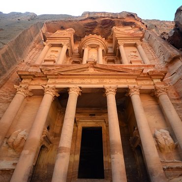 Petra | Top 3 Giordania | Photo by Brian Kairuz on Unsplash
