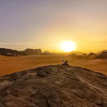 Wadi Rum | Top 3 Giordania | Photo by Tijs van Leur on Unsplash