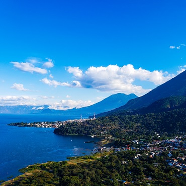 San Juan La Laguna sul Lago Atitlan | J'Enrike Marrokin on Unsplash | Top 3 Guatemala