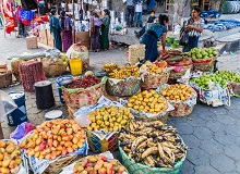 Mercato di Santiago Atitlán | #TourGuatemala #viaggigiovani Mercato di Santiago Atitlán