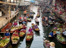 Mercato galleggiante di Damnoen Saduak | #Thailandia #viaggigiovani Mercato galleggiante di Damnoen Saduak