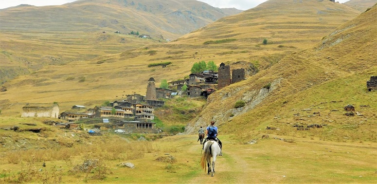 Georgia a Cavallo | Viaggia con Carlo | Viaggigiovani.it