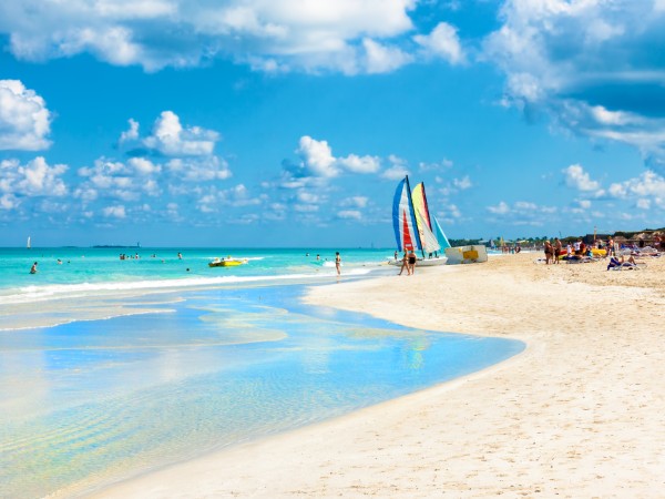 Rilassarsi sulla lingua di sabbia di Varadero | Cuba Viaggio