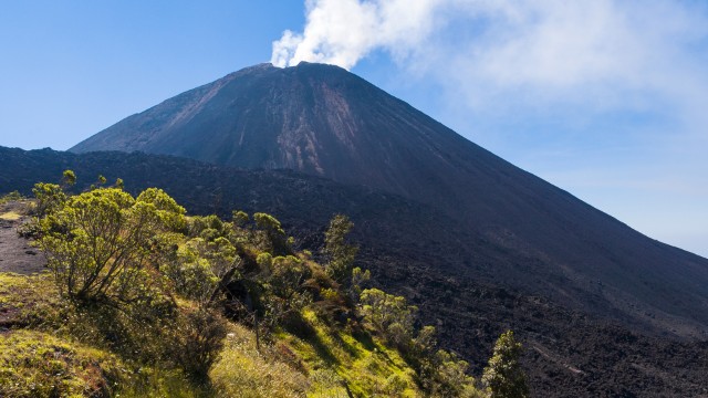 La vetta del Vulcano Pacaya | Tour Guatemala