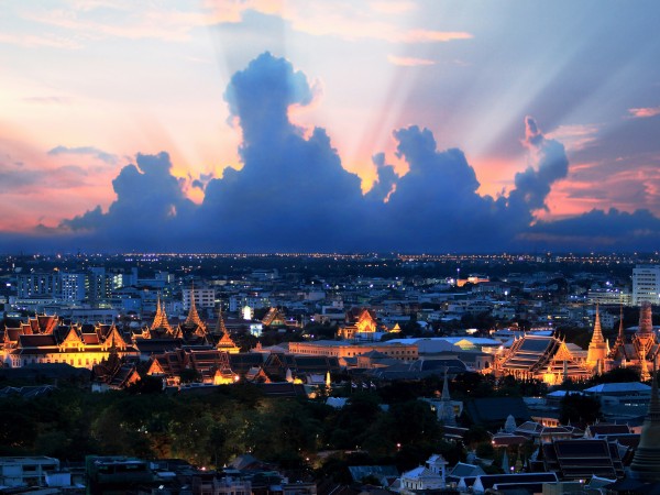 Esplorare la frenetica e accattivante Bangkok