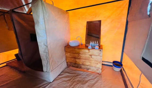 Pamoja Migration Camp bagno | Safari Tanzania Zanzibar