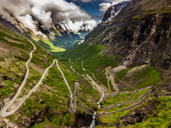 Percorrere la meravigliosa Strada dei Troll