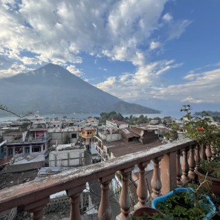 San Juan La Laguna, vivere l’accoglienza di una casa famiglia