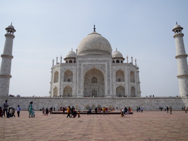 Ammirare la bellezza del Taj Mahal