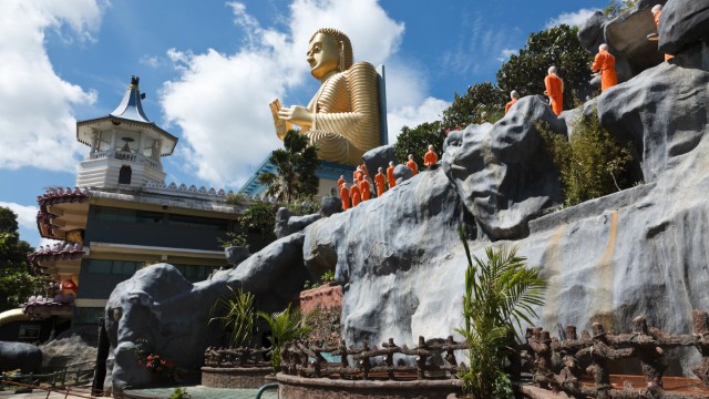 Dambulla Temple | Tour in Sri Lanka