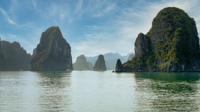 Halong Bay paesaggio | Tour Vietnam Solidale