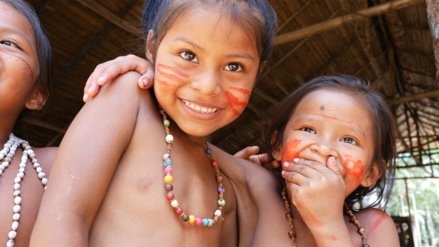 Bambini Amazzonia