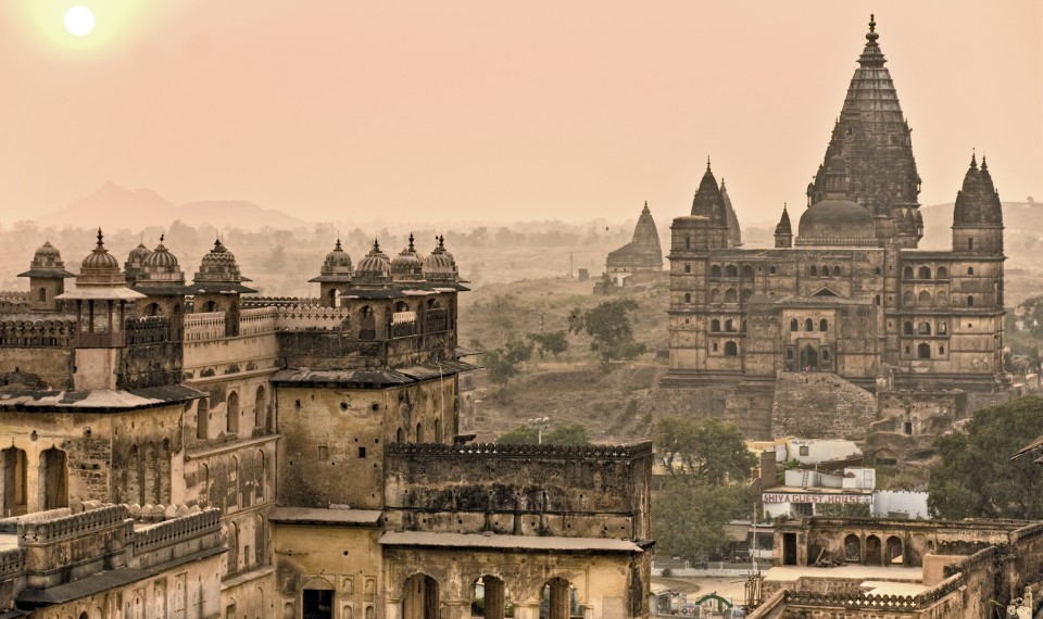 Panorama di Orchha con il Chaturbhuj Temple sullo sfondo | Visitare il Taj Mahal: i migliori consigli