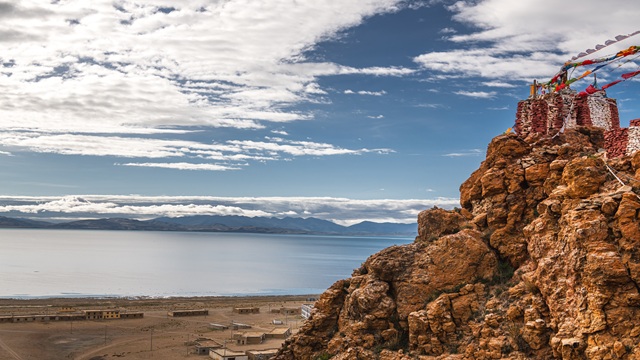 Chiu Gompa con vista sul Lago Manasarovar | Tour Tibet