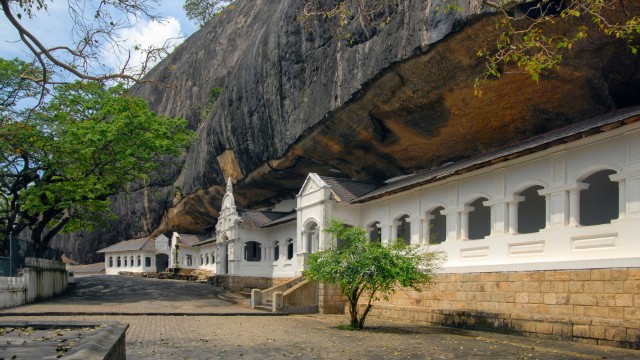 Tempio delle Grotte di Dambulla | Sri Lanka Viaggi di Famiglia