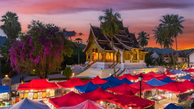 Luang Prabang, Mercato notturno | Tour in Laos