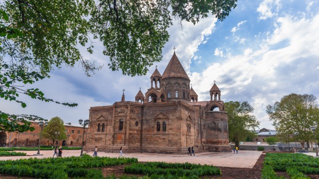 Etchmiadzin | Armenia Cultura
