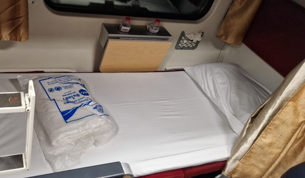 Treno Notturno Laos Letto | Tour in Laos