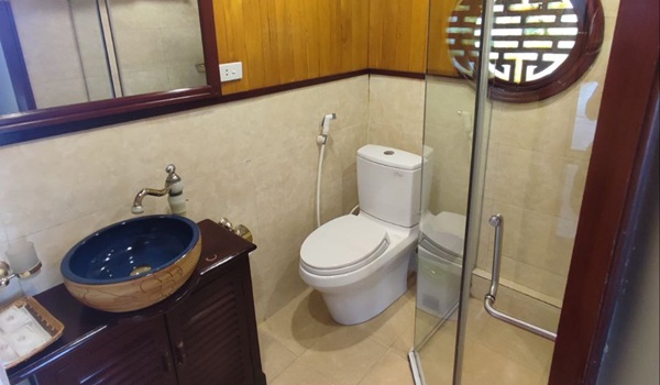 Nave da crociera bagno | Vietnam Tour