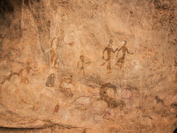 Scoprire le gallerie di arte rupestre preistorica di Sefar