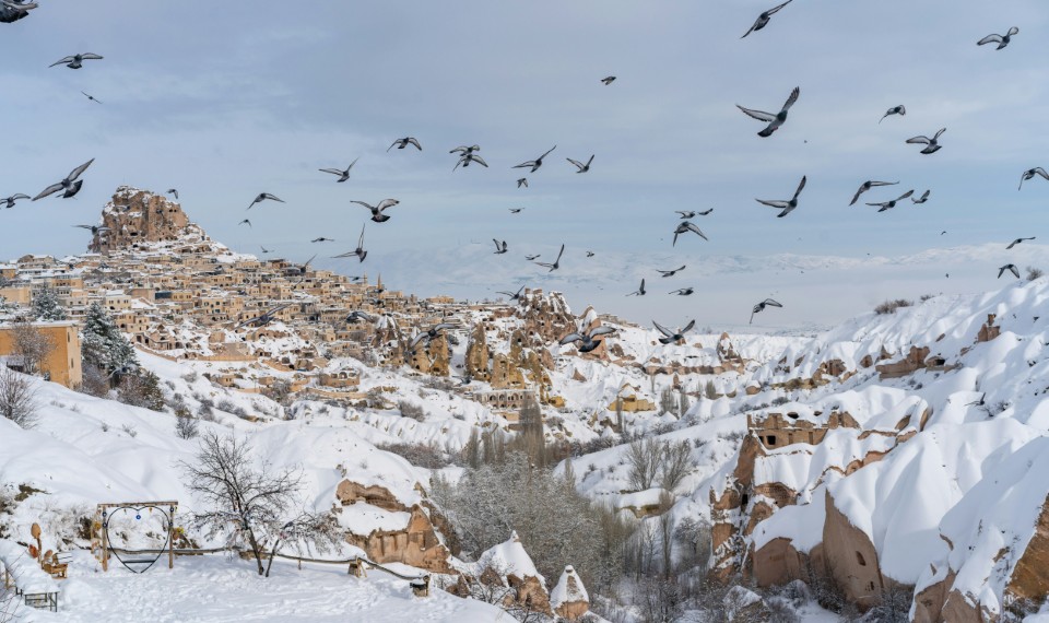 Il castello di Uçhisar innevato | Cappadocia in Inverno