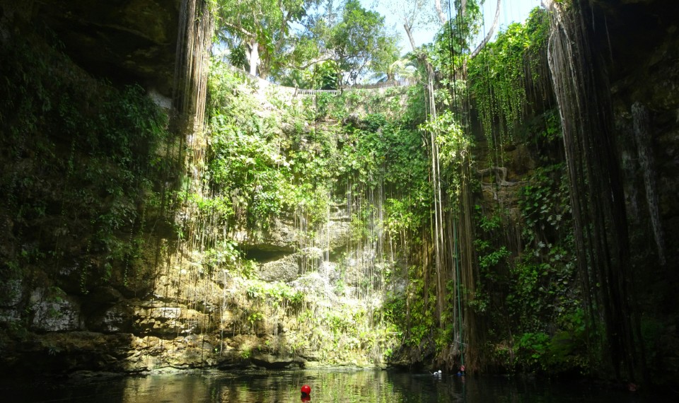Cenote Ik-Kil, Yucatan