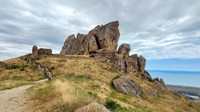 Monte Beshbarmag | Tour Azerbaijan