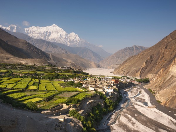 Viaggiare attraverso i paesaggi dell'Upper Mustang